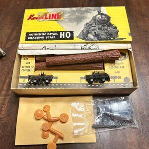 Kadee HO Scale Disconnected Log Car With Logs